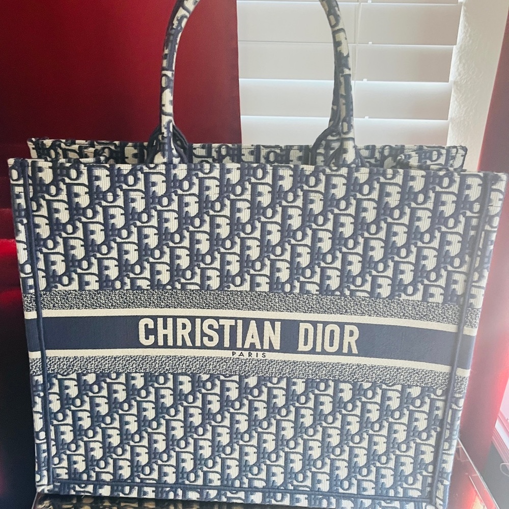 Large BOOK TOTE.